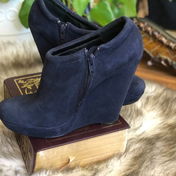 Trouve Blue Suede Platform Wedge Booties size 6 - Picture 2 of 13